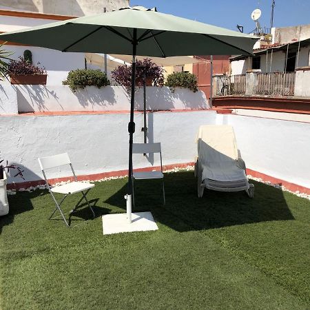 Precioso Apartamento Con Terraza Compartida Lägenhet Sevilla Exteriör bild