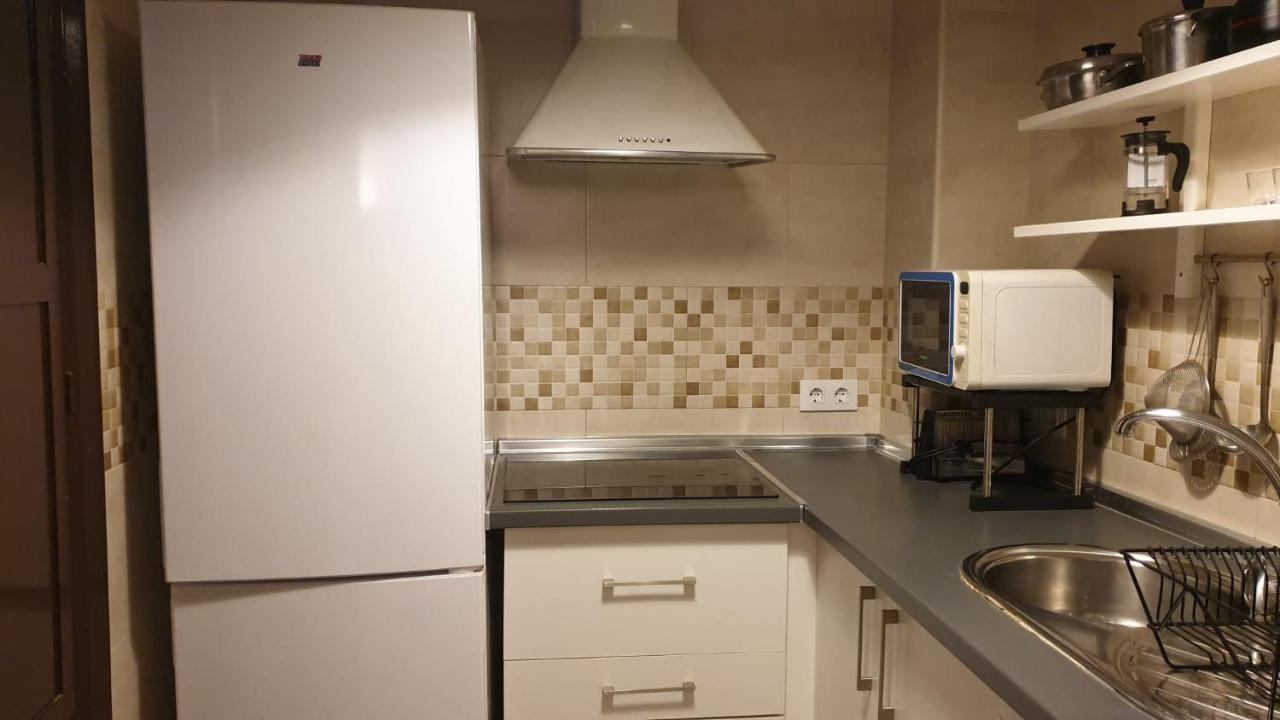 Precioso Apartamento Con Terraza Compartida Lägenhet Sevilla Exteriör bild