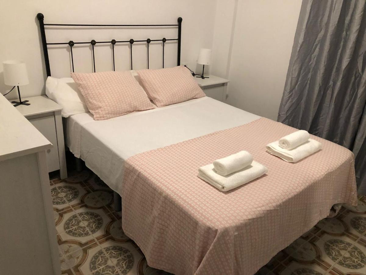 Precioso Apartamento Con Terraza Compartida Lägenhet Sevilla Exteriör bild
